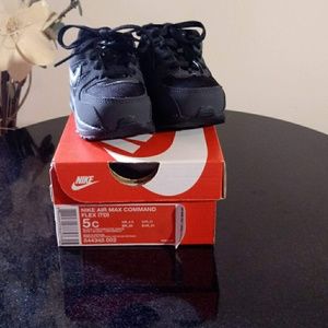 NIKE Air Max Command Flex Toddler shoes